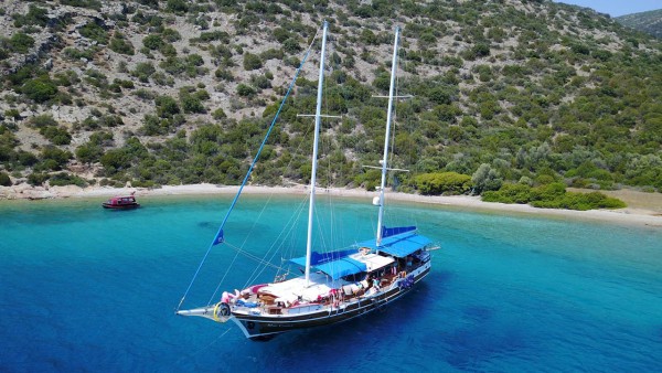 Goleta Blue Cruise