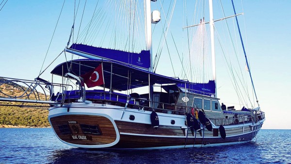 Goleta Blue Cruise