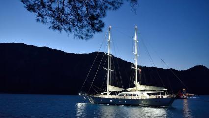 Yate de vela Alessandro