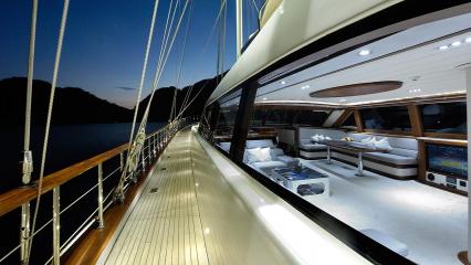 Yate de vela Alessandro