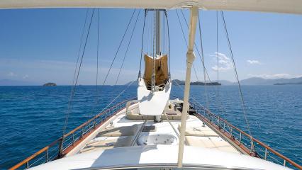 Yate de vela Alessandro