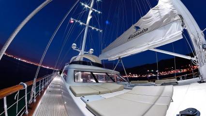 Yate de vela Alessandro