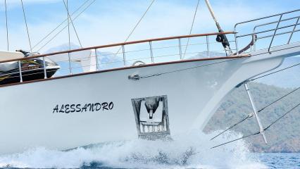 Yate de vela Alessandro