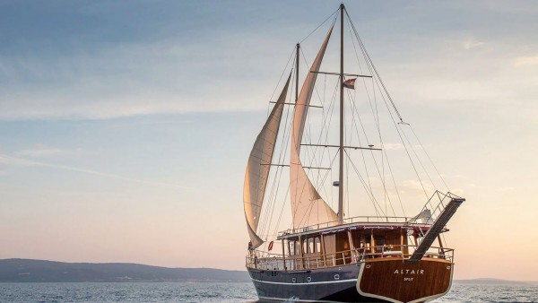 Goleta Altair