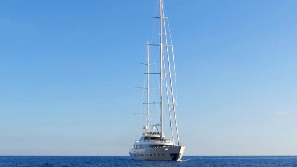 Yate de vela Aresteas