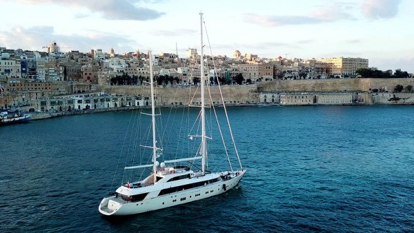 Yate de vela Aresteas