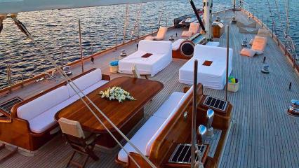 Yate de vela Aria I