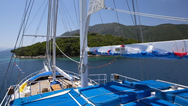 Goleta Artemis (Greece)