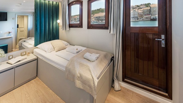 Yate de vela Bellezza