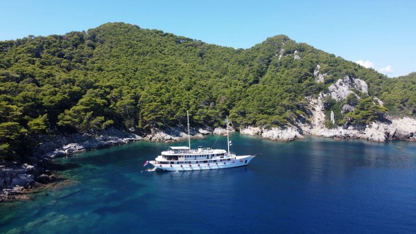 Yate de vela Bellezza