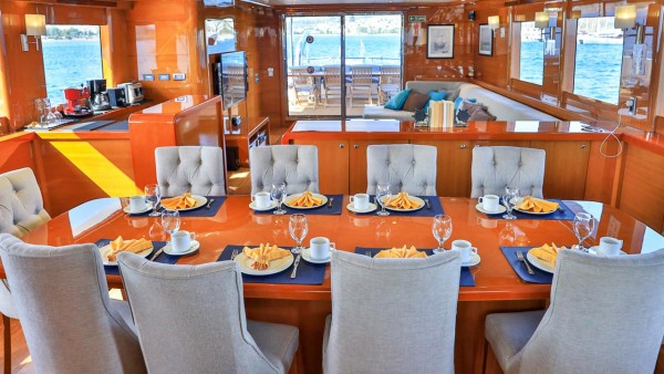Yate de vela Canaria