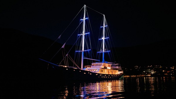 Yate de vela Corsario
