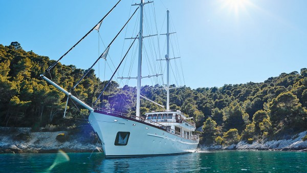 Yate de vela Corsario