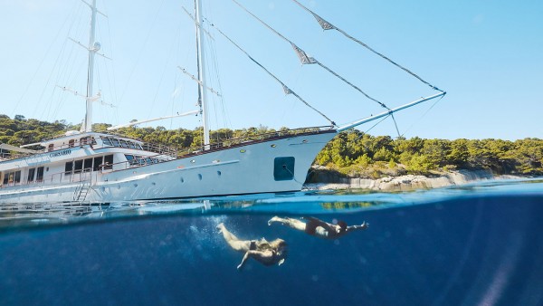 Yate de vela Corsario