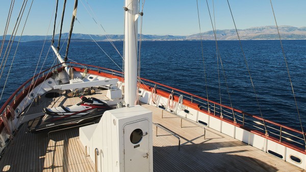 Yate de vela Corsario
