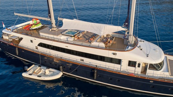 Yate de vela Dalmatino