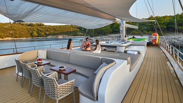 Yate de vela Dalmatino