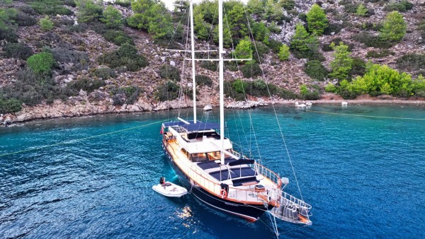 Goleta Deryam Deluxe