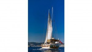 Goleta Ece Arina