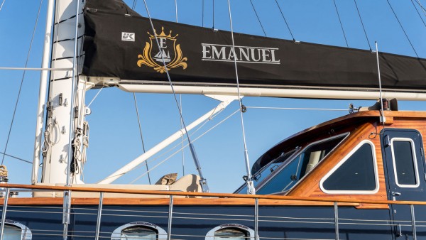 Yate de vela Emanuel