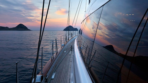 Yate de vela Glorious