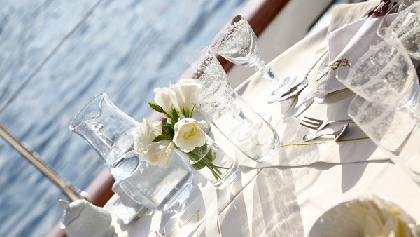 Yate de vela Glorious