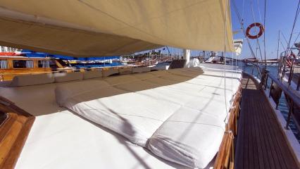Goleta Hestia