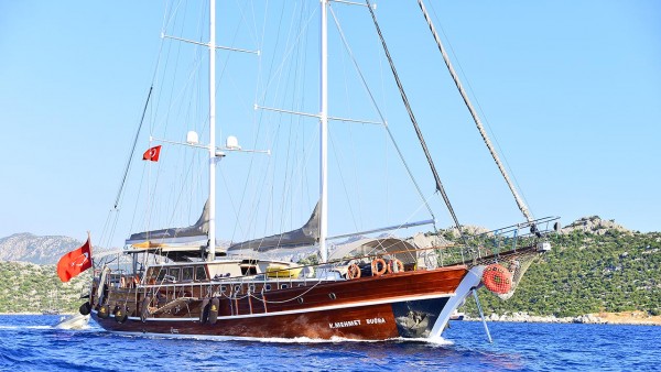 Kaptan Mehmet Bugra Goleta