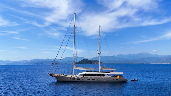 King of the Sea Yate de vela