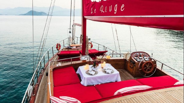 Goleta Le Rouge
