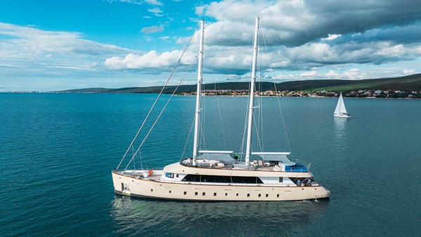 Yate de vela Maxita