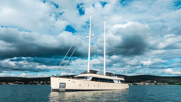 Yate de vela Maxita