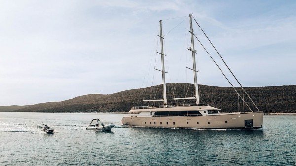 Yate de vela Maxita