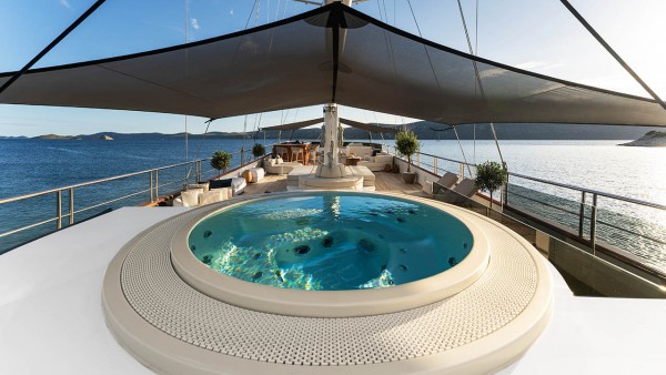 Yate de vela Maxita