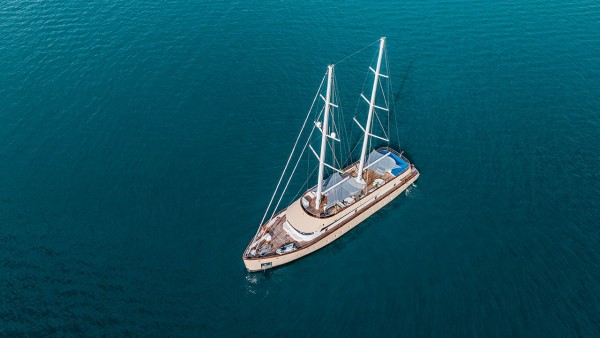 Yate de vela Maxita