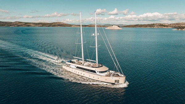 Yate de vela Maxita