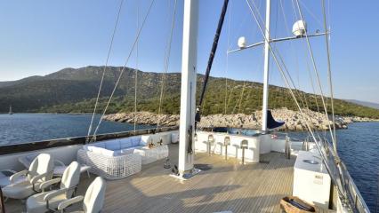 Yate de vela Meira