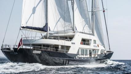Yate de vela Meira