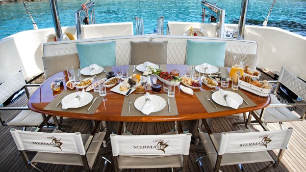 Yate de vela Mermaid