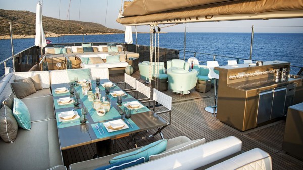 Yate de vela Mermaid