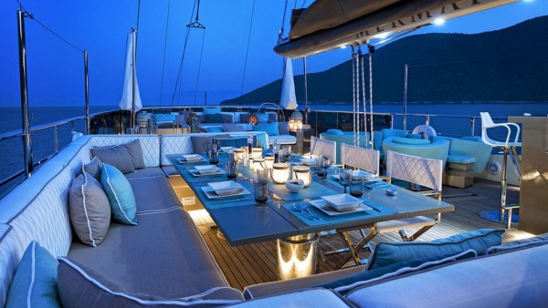 Yate de vela Mermaid