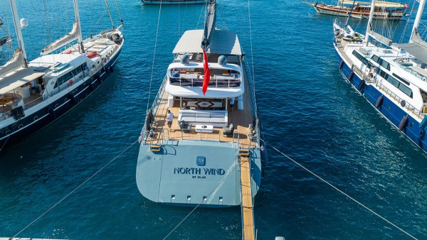 Yate de vela North Wind