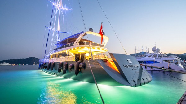 Yate de vela North Wind