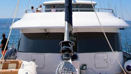 Yate de vela Omnia