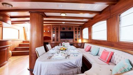 Goleta Queen of Karia