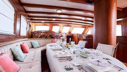 Goleta Queen of Karia