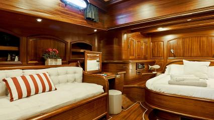 Goleta Queen of Karia