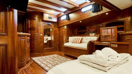 Goleta Queen of Karia