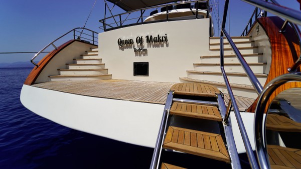 Goleta Queen of Makri