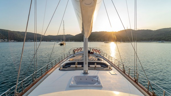 Goleta Queen of Makri